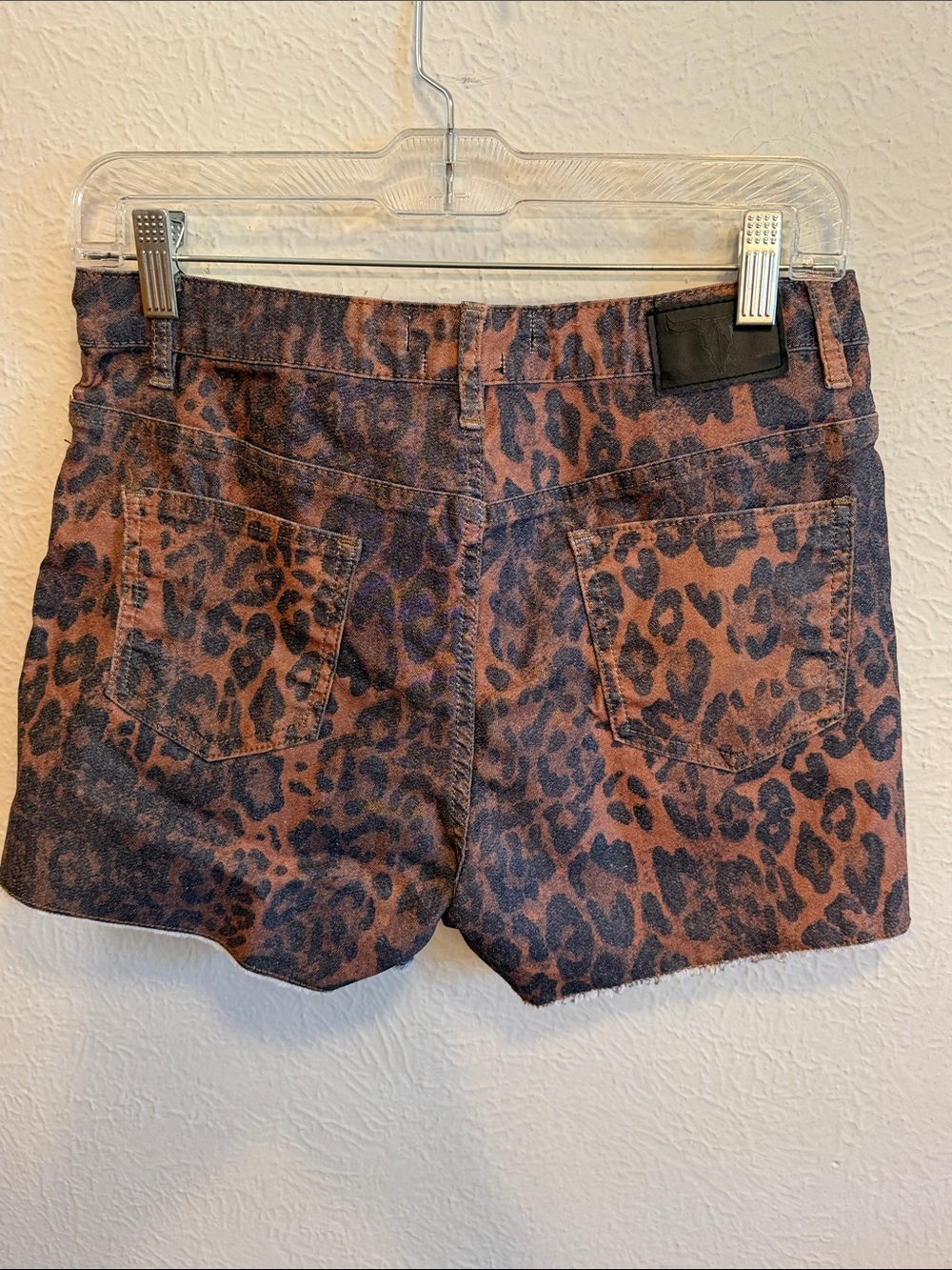 🐆🐆🐆BOGOHO🐆🐆🐆L&B Leopard-Print Jean Shorts in Brown and Black-8 - Picture 7 of 10